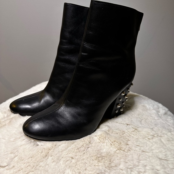 Ivanka Trump pearl studded leather bootie - Picture 4 of 11